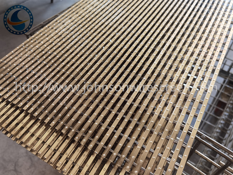 High Efficiency Linear Wedge Wire Screen Non Slip Spotted
